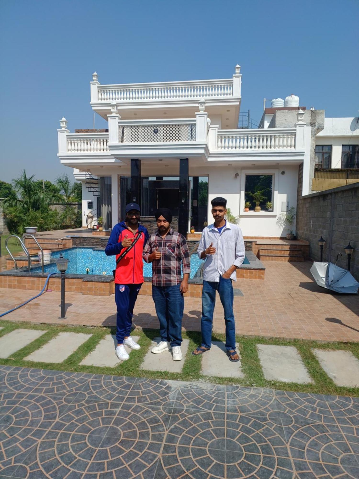 Greystone Villa, Swiming Pool , Bbq , Big Garden, Pool Table, Party Speaker, Bathtub, Kitchen, 15Mins To Golden Temple Amritsar Exterior foto